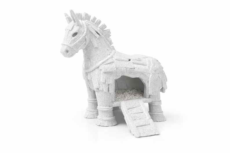 Trojan Horse Aquarium Cave – Mythical Hideout for Fish & Aquascapes